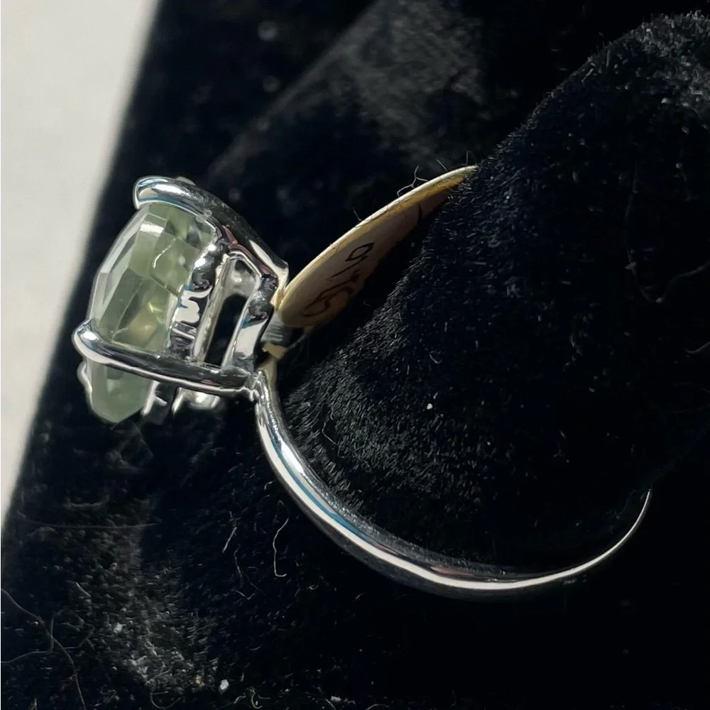 Green garnet ring